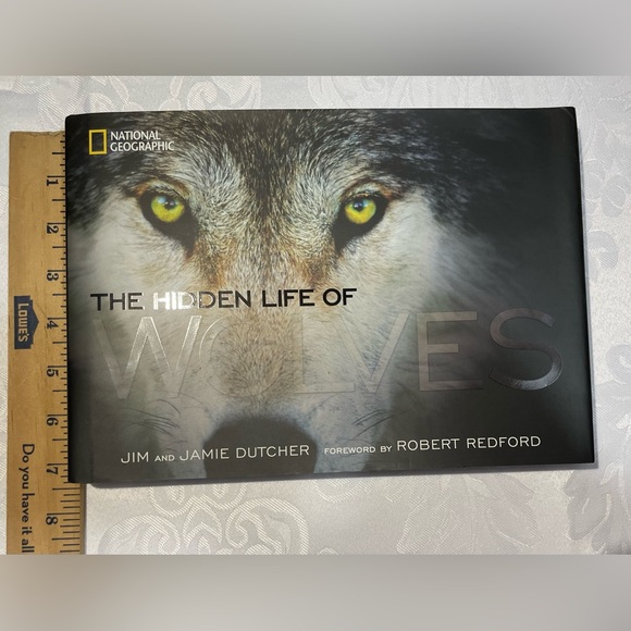 National Geographic: The Hidden Live of Wolves EUC ❄️ - Picture 6 of 6
